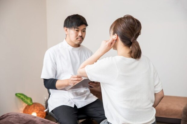 カウンセリングを受ける女性