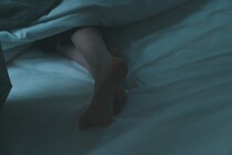 ｢むずむず脚症候群｣の治し方･治療を医師が解説 セルフチェックや病院での検査方法も