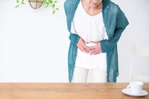 「大腸がん」と単純糖質の摂取量に関連なし、ただし女性は「直腸がん」リスク上昇傾向