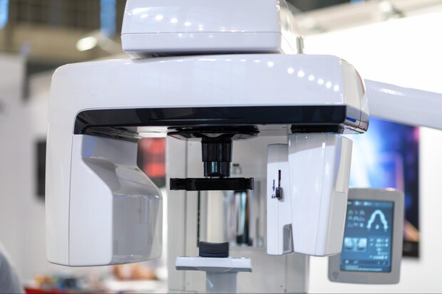 オールオン4で歯科用CT検査が必要な理由とは?そのほかの検査内容や費用の目安も解説