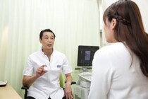 尿をするとき痛みや違和感がしたら、すぐに病院へ行くべき？