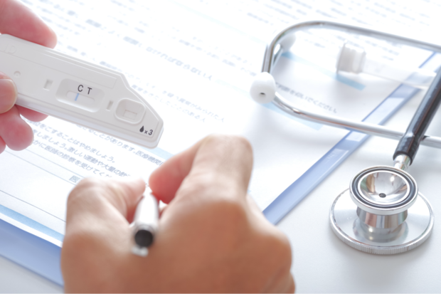 インフルエンザで病院に行った場合に実施される検査と治療