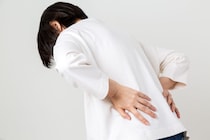 「椎間板ヘルニア」の症状・手術の種類や流れ・リスクを医師が解説