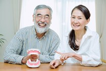 ｢歯がない家族｣がいる人必見 オールオン4のトラブル事例とリスク回避法【歯科医監修】