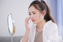 顔面痙攣（けいれん）は病気? 医師が顔の痙攣の治療･手術を解説 病院は何科に行くべき?