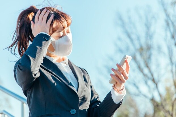 コロナ禍のビジネスウーマン