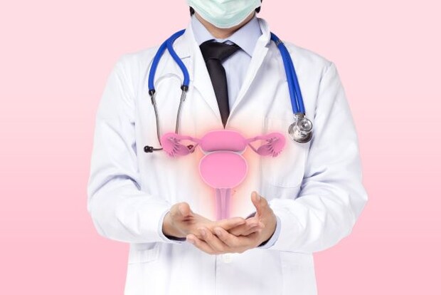 手術か、生理を止めるか