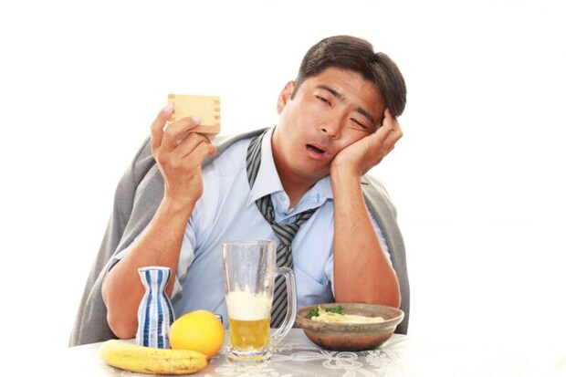 酔っぱらった男性