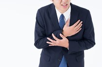 「狭心症」とは？症状・治療法・原因についても解説！