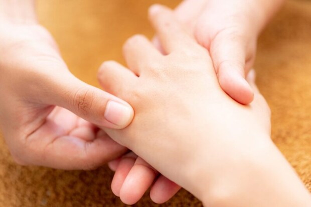 ハンドマッサージ