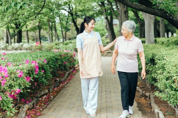 高齢者と介護福祉士