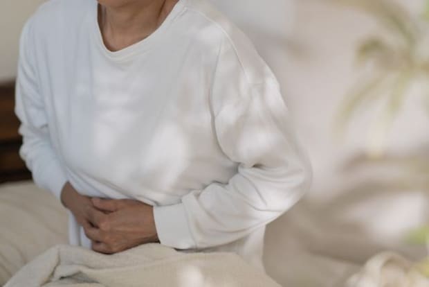 何カ月も続くお腹の不調 原因はまさかの「卵巣がん」