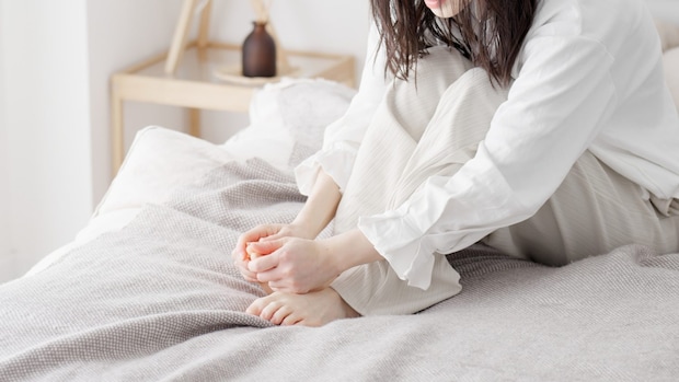 「橋本病」の初期症状は見逃しやすい? 冷え・むくみ・疲れの裏に潜むサインとは