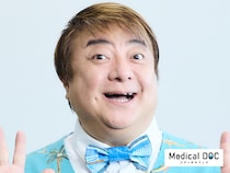 彦摩呂「粉瘤」摘出の全貌を初告白。肥大が止まらない“腫瘍”の正体に騒然