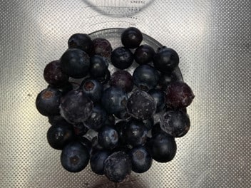 バナナとブルーベリーのオリゴ糖ヨーグルトスムージー作り方