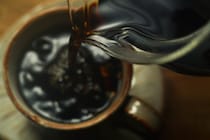 “寝る前”にコーヒーを飲むメリット・デメリットを管理栄養士が解説 どのような健康効果があるのか