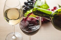 「ワインは健康にいい」と聞くけど実際どうなの？ どのような健康効果があるか管理栄養士が解説