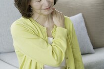 疲労感や記憶力低下は「甲状腺」が原因かも!? 甲状腺異常を放置してはいけない理由を医師が解説