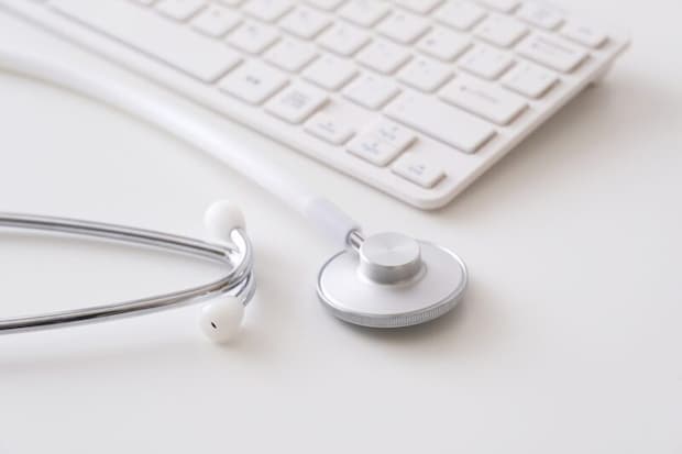 聴診器とPC