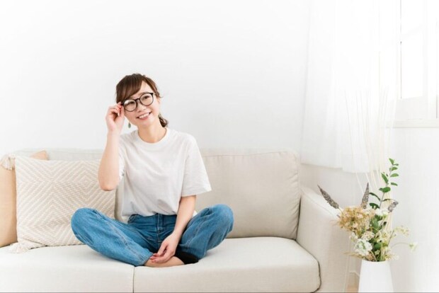 眼鏡をかけている女性