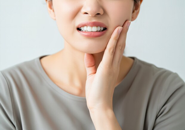 インプラントと頭痛や肩こりの関係