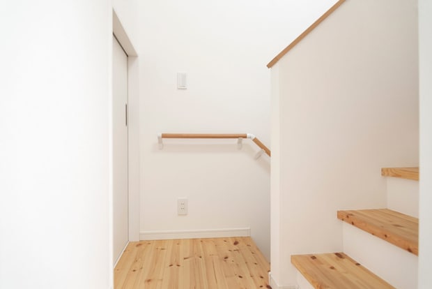 階段の上り下りを安全に介護するための基本