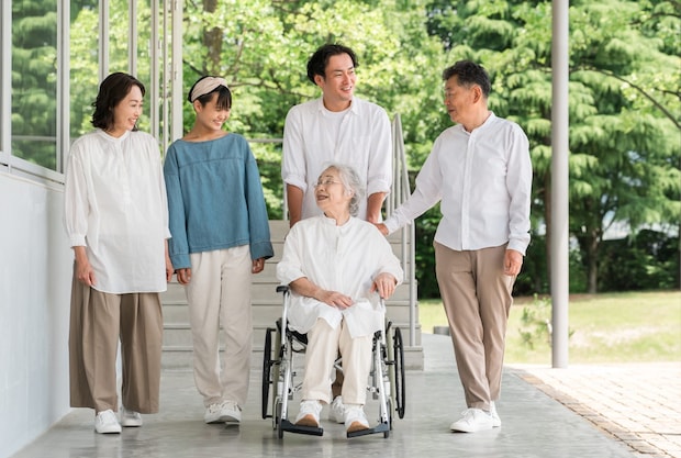 介護で行うべき声かけとは？避けるべき言葉やポイント、ケース別の声のかけ方について解説します