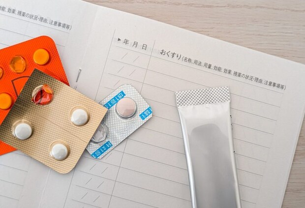 おくすり手帳と処方された薬