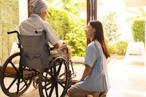 看護小規模多機能型居宅介護（看多機）とは？特徴やサービス内容、利用条件を解説