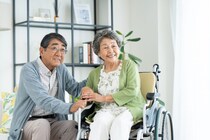 介護では家族にどのような負担がかかる？負担を軽減する方法や支援サービスも解説