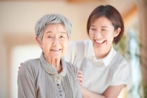 要介護1とはどのような状態？認定基準と受けられるサービス、費用の目安、手続きを解説