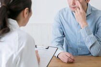 緑内障の目薬には副作用やさし忘れの懸念が！ レーザー治療だけで眼圧調整できるようにならないの？