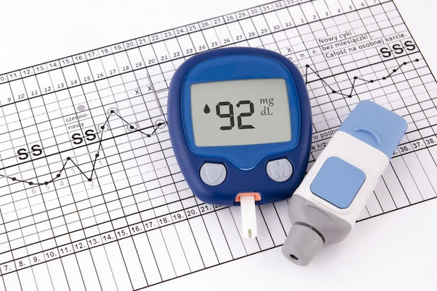 変色した足の治療法やケア方法と注意点