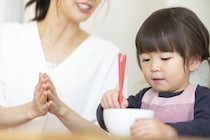 子どもが正しく箸を持てないのは「指先の分離」が進んでないから!?  作業療法士に聞く