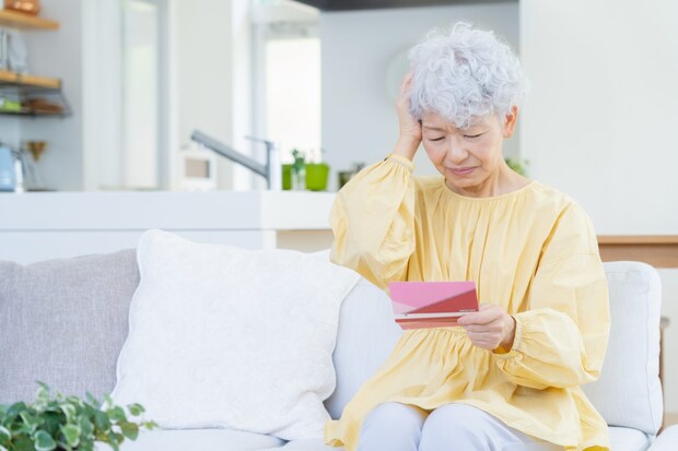 要介護4で生じやすいお金の不安と相談窓口