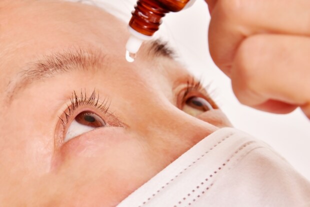 緑内障の目薬とうまく付き合うために