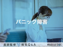 「パニック障害」とは？症状・原因・対処法も併せて解説！【医師監修】