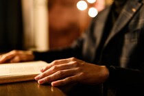 【闘病】「病気を親のせいにしたことを後悔」遺伝性で治療法もない脊髄性筋萎縮症とは