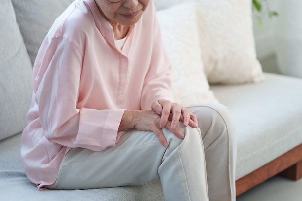 介護保険は閉塞性動脈硬化症で利用できる？対象条件や注意点を解説