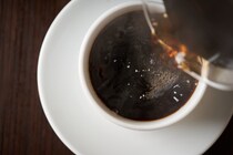コーヒーで脂肪肝を抑制！ 医師がコーヒーの健康効果や正しい飲み方を解説