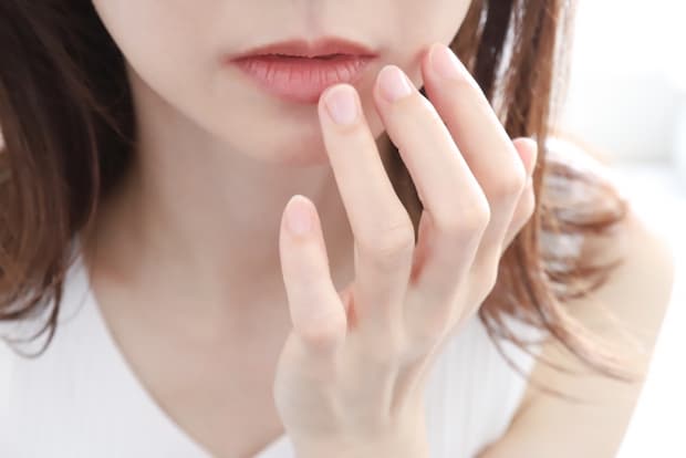 梅毒で唇に現れる症状と原因