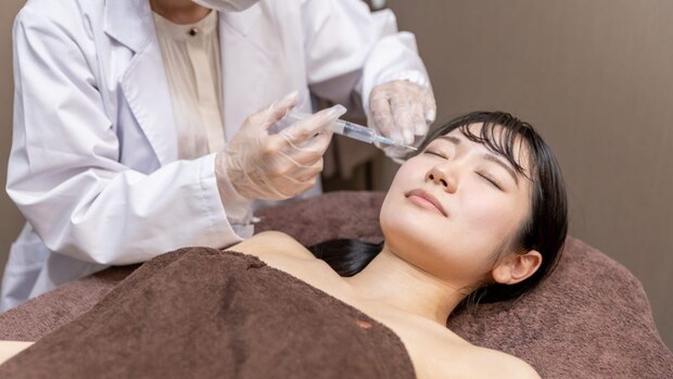 気になる「顔のしわ」が注射だけで消える？ ボトックスの効果とメリットを医師が徹底解説
