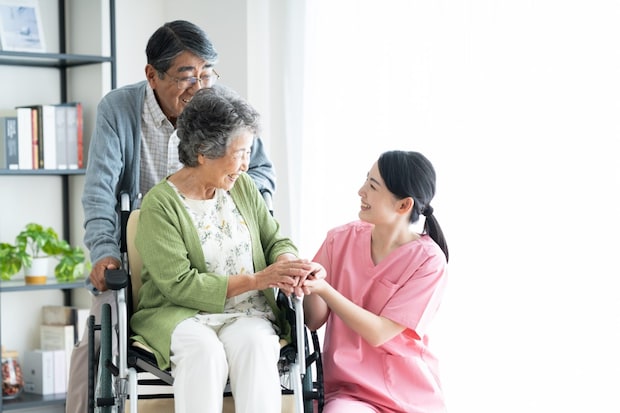老老介護の解決策とは?負担を減らす方法と限界を迎える前にできることを解説