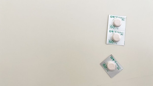 処方薬と市販薬の『ロキソニン』は何が違う？ 知っておくべき「痛み止めの基本」を医師が解説