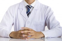 【硝子体手術】術前・術後や当日の流れ！ 専門医が生活復帰時の注意点も解説