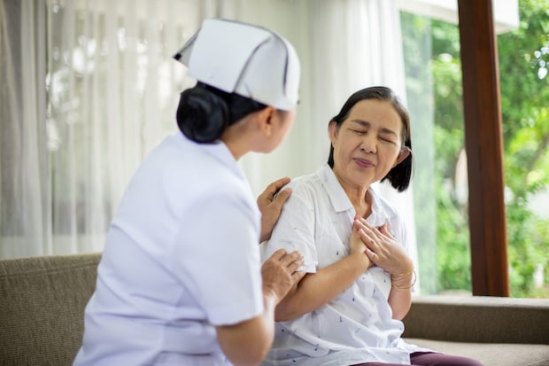 要介護者に気管支炎が疑われる場合の対応方法