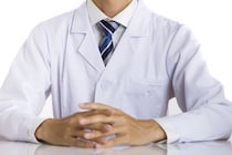 【硝子体手術】術前・術後や当日の流れ！ 専門医が生活復帰時の注意点も解説