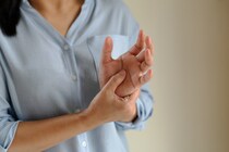 【闘病】更年期症状と思ったら｢関節リウマチ・シェーグレン症候群｣だった