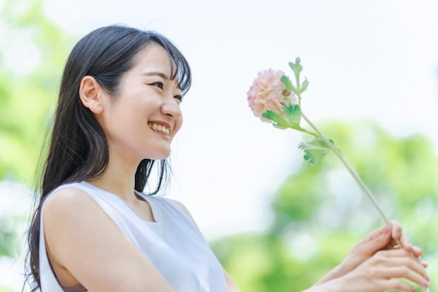 微笑む女性