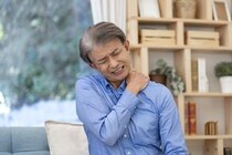 四十肩・五十肩改善のストレッチ法を理学療法士が解説